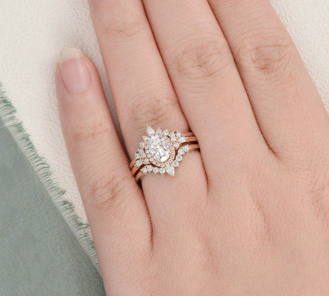 1.0 CT Oval Cut Cluster Halo Moissanite Bridal Ring Set 2