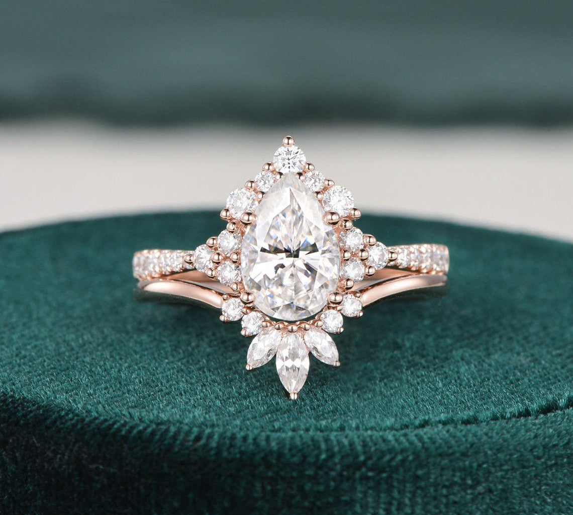 1.50 CT Pear Cut Cluster Moissanite Bridal Ring Set 1