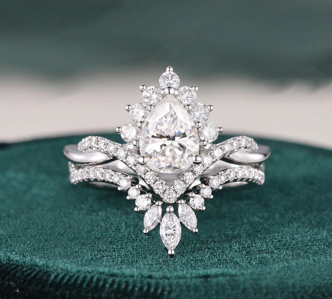 1.50 CT Pear Cut Twisted Art Deco Moissanite Bridal Ring Set 1