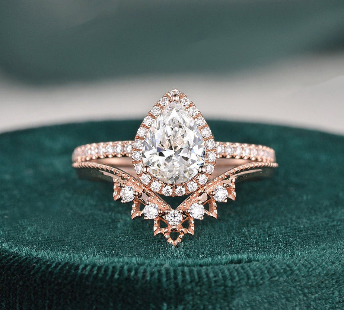1.50 CT Pear Cut Halo Moissanite Bridal Ring Set 1