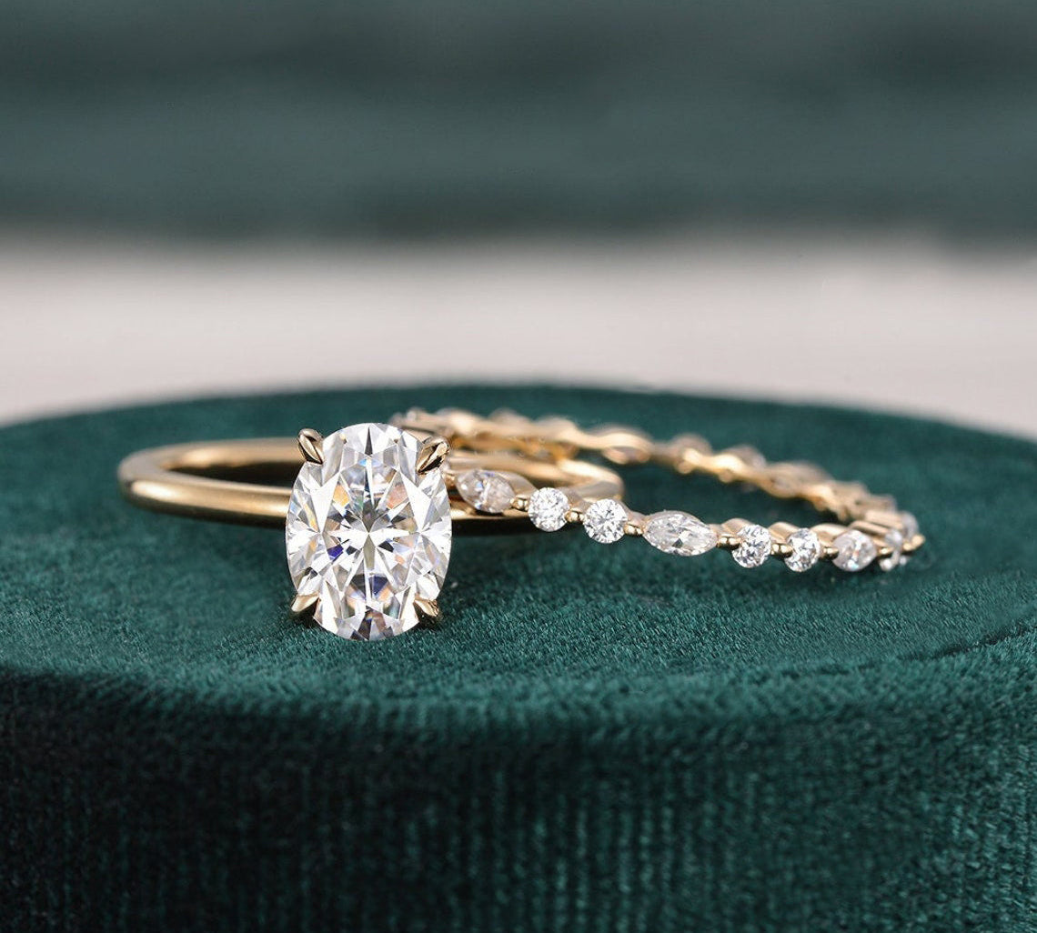 1.50 CT Oval Cut Solitaire Moissanite Bridal Ring Set 3