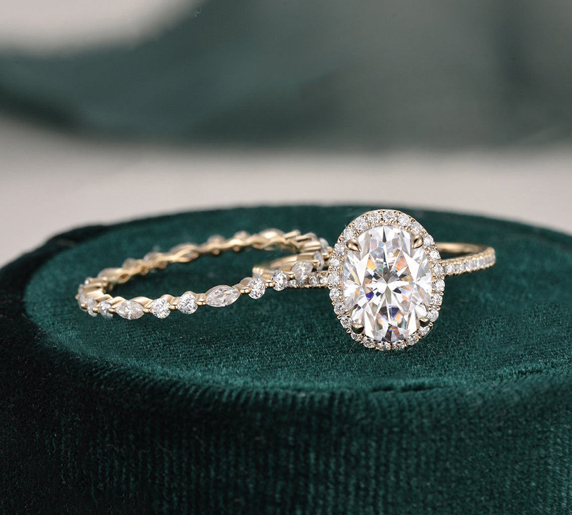 2.0 CT Oval Cut Halo Moissanite Bridal Ring Set 3
