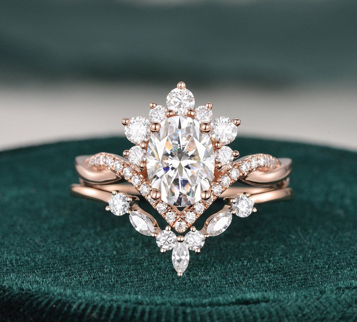 1.50 CT Oval Cut Art Deco Moissanite Bridal Ring Set 3
