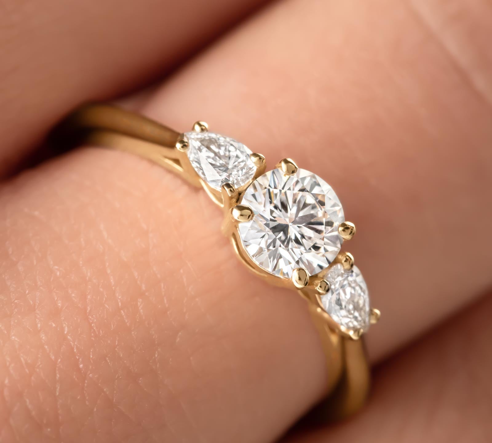 0.50 CT Round Shaped Moissanite Three Stones Engagement Ring 2