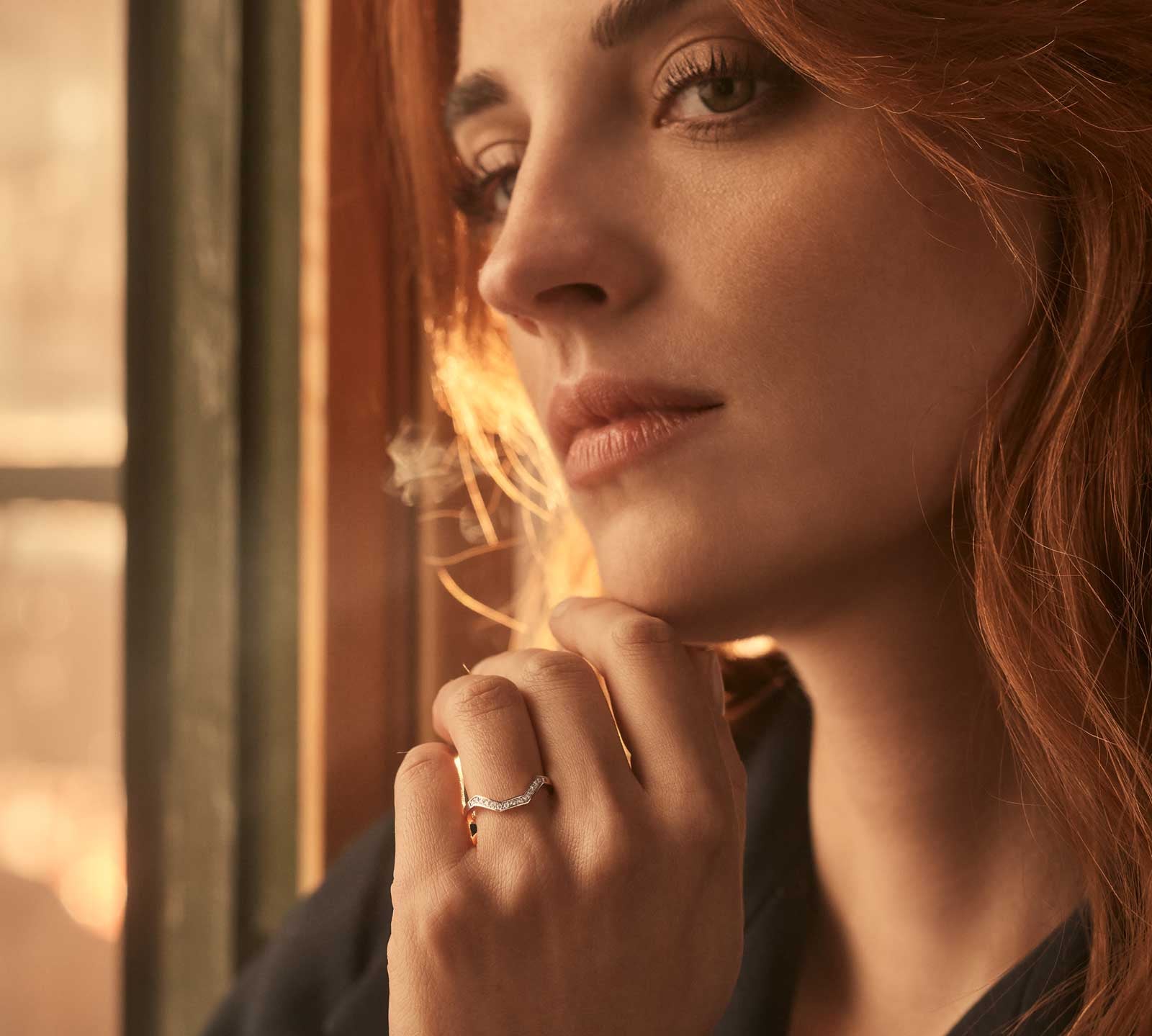 0.10 CT Round Shaped Moissanite Curved Wedding Band 3