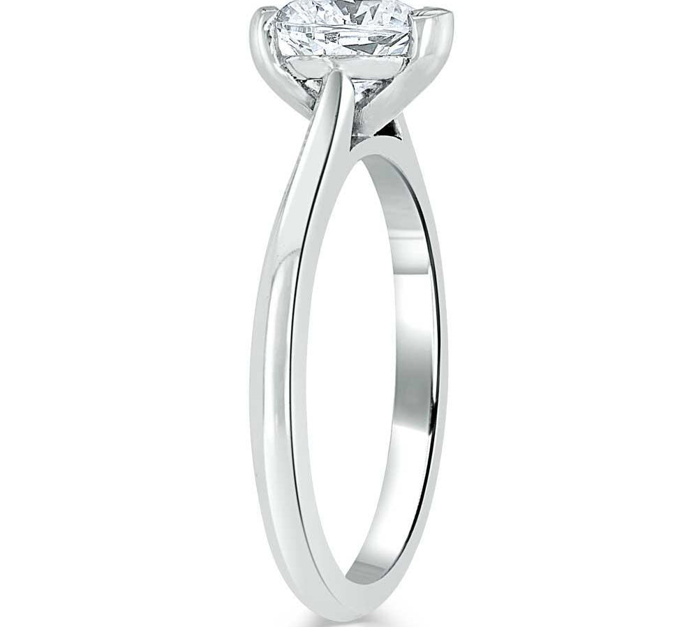 1.0 CT Heart Cut Solitaire Moissanite Engagement Ring 3