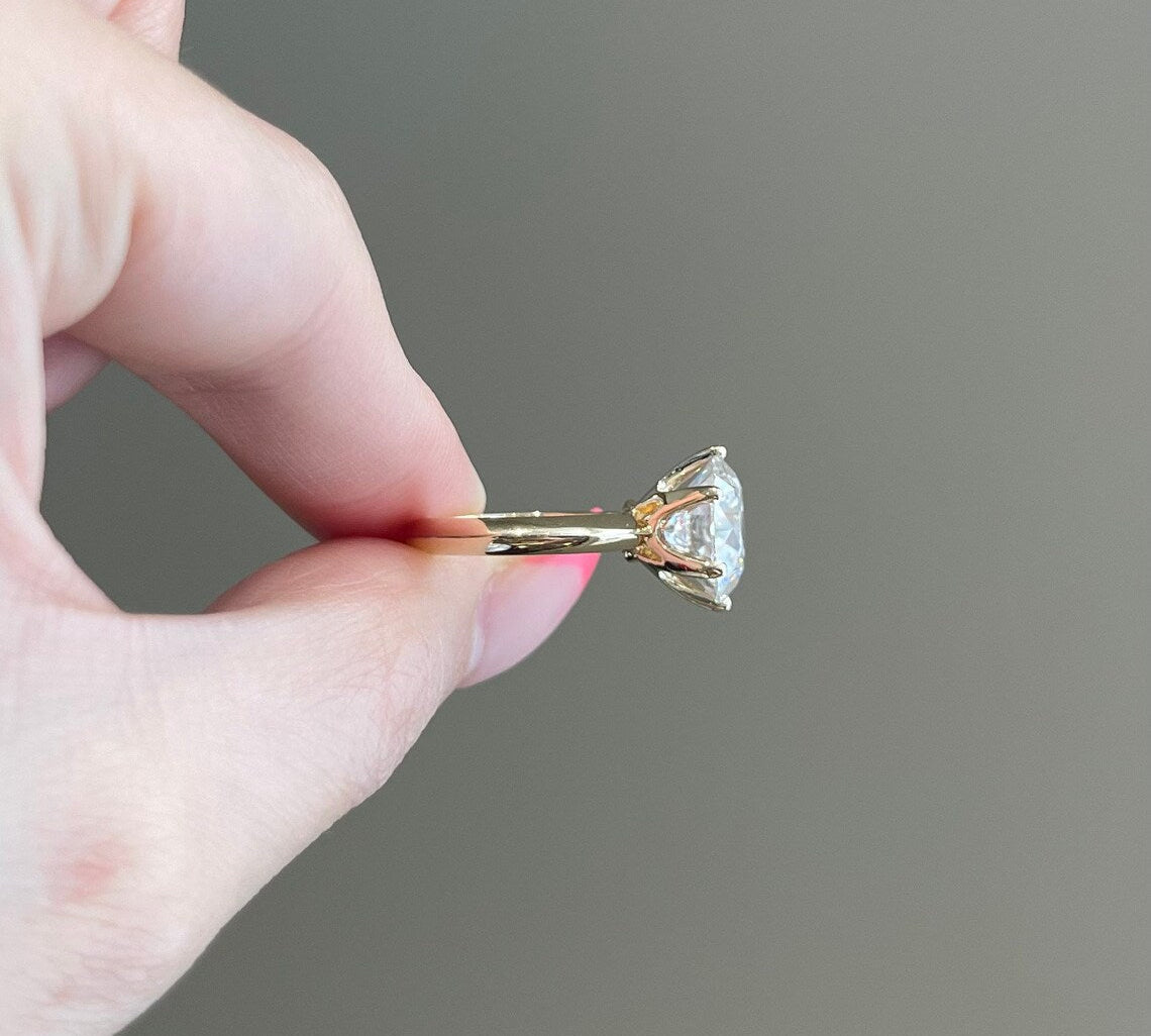 5.0 CT Round Shaped Moissanite Solitaire Engagement Ring 3
