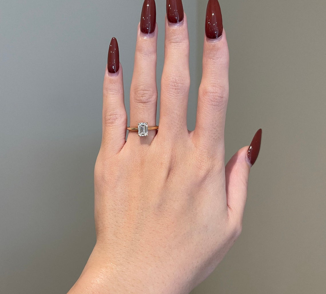 1.0 CT Emerald Shaped Moissanite Solitaire Engagement Ring 3