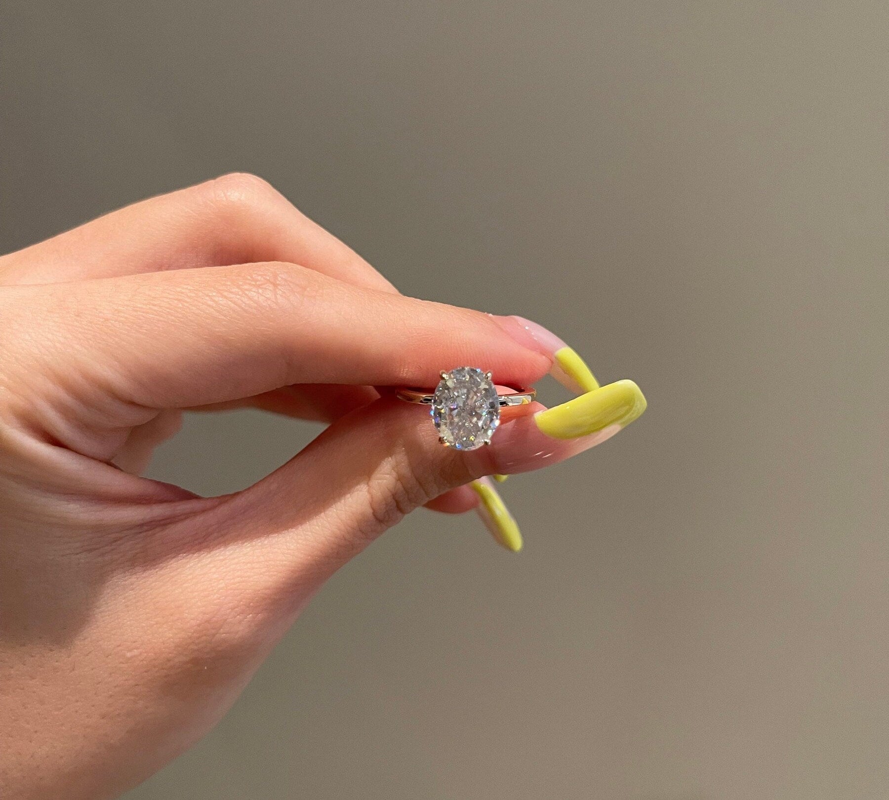 3.0 CT Oval Shaped Moissanite Solitaire Engagement Ring 3