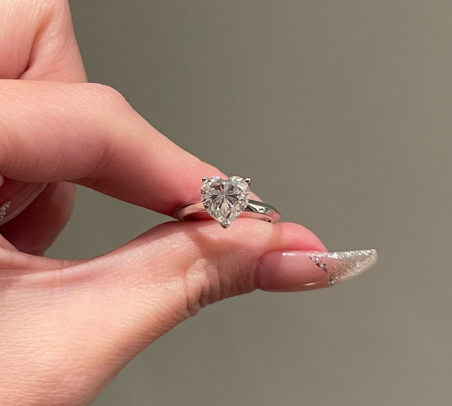 2.0 CT Heart Shaped Moissanite Solitaire Engagement Ring 1