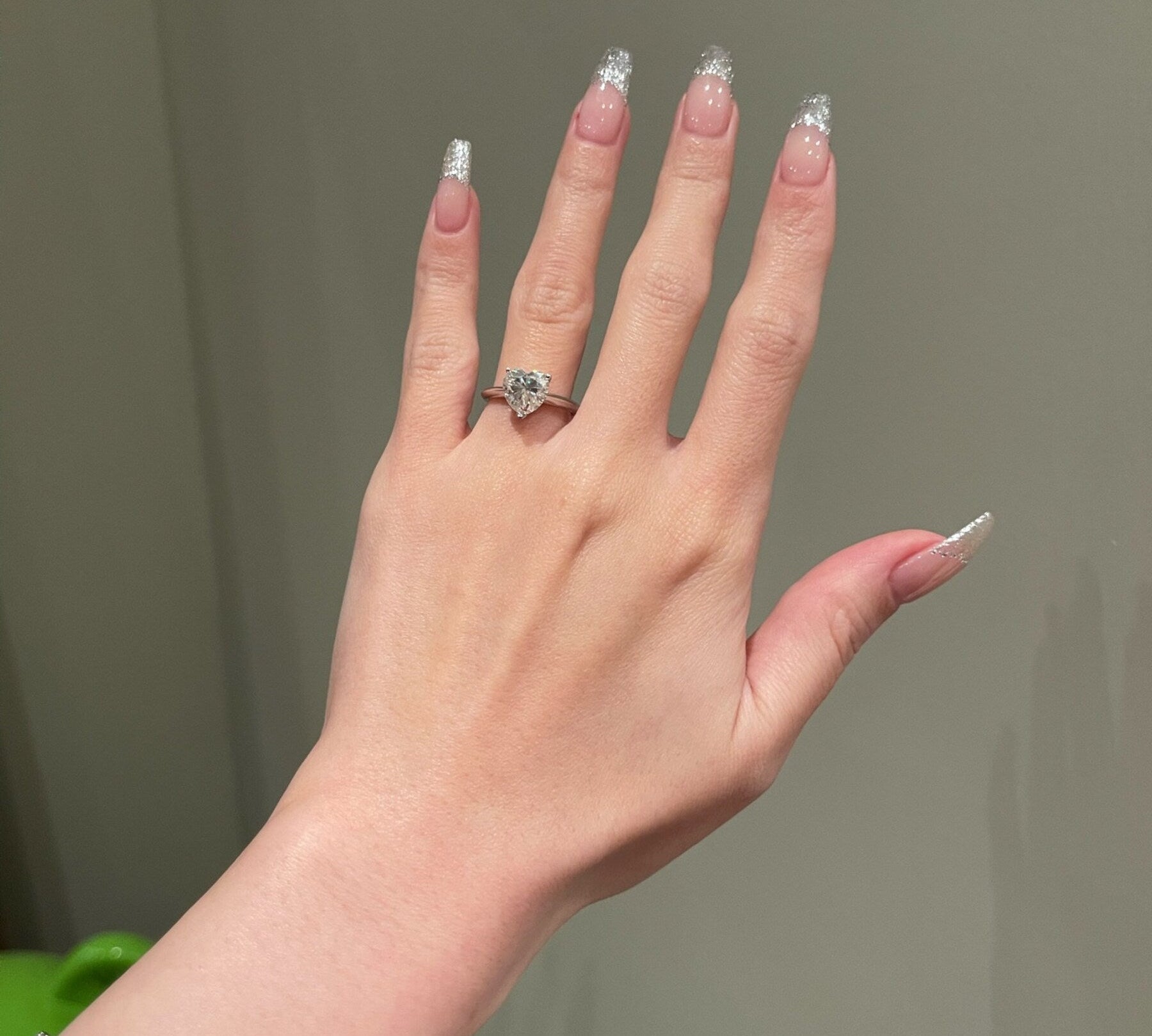 2.0 CT Heart Shaped Moissanite Solitaire Engagement Ring 3