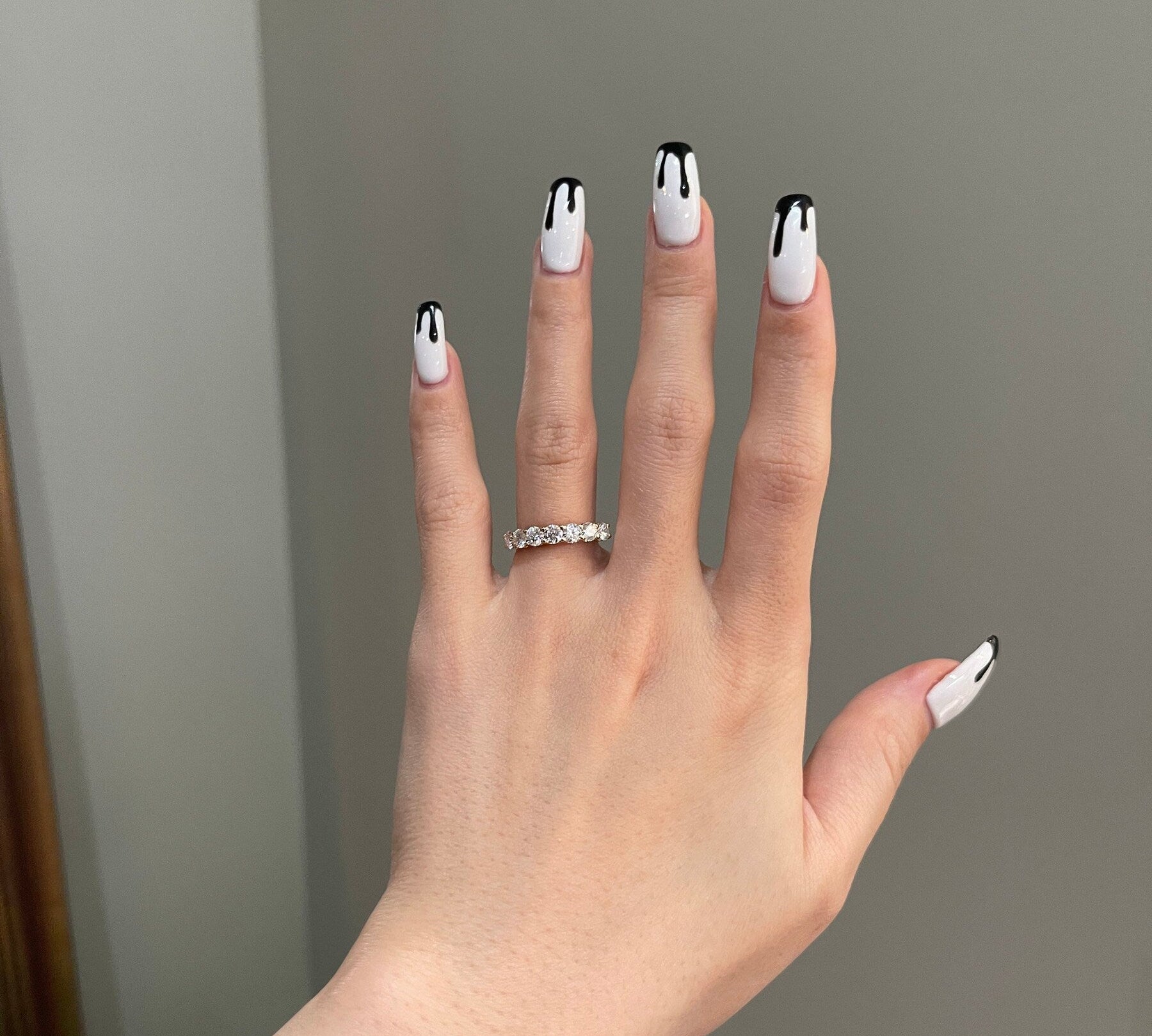 1.40 TCW Round Shaped Moissanite Five Stones Wedding Band 2