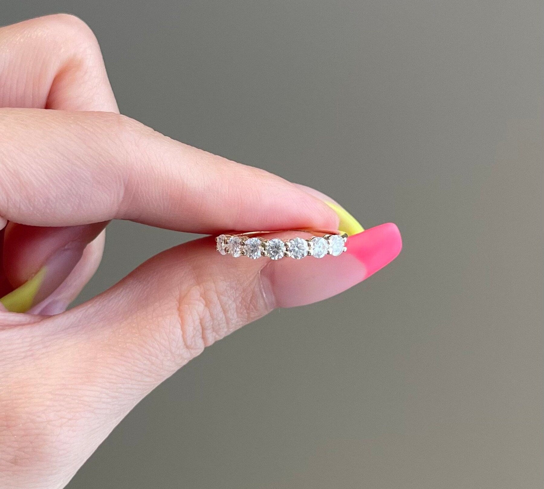 0.70 TCW Round Shaped Moissanite Seven Stones Wedding Band 2