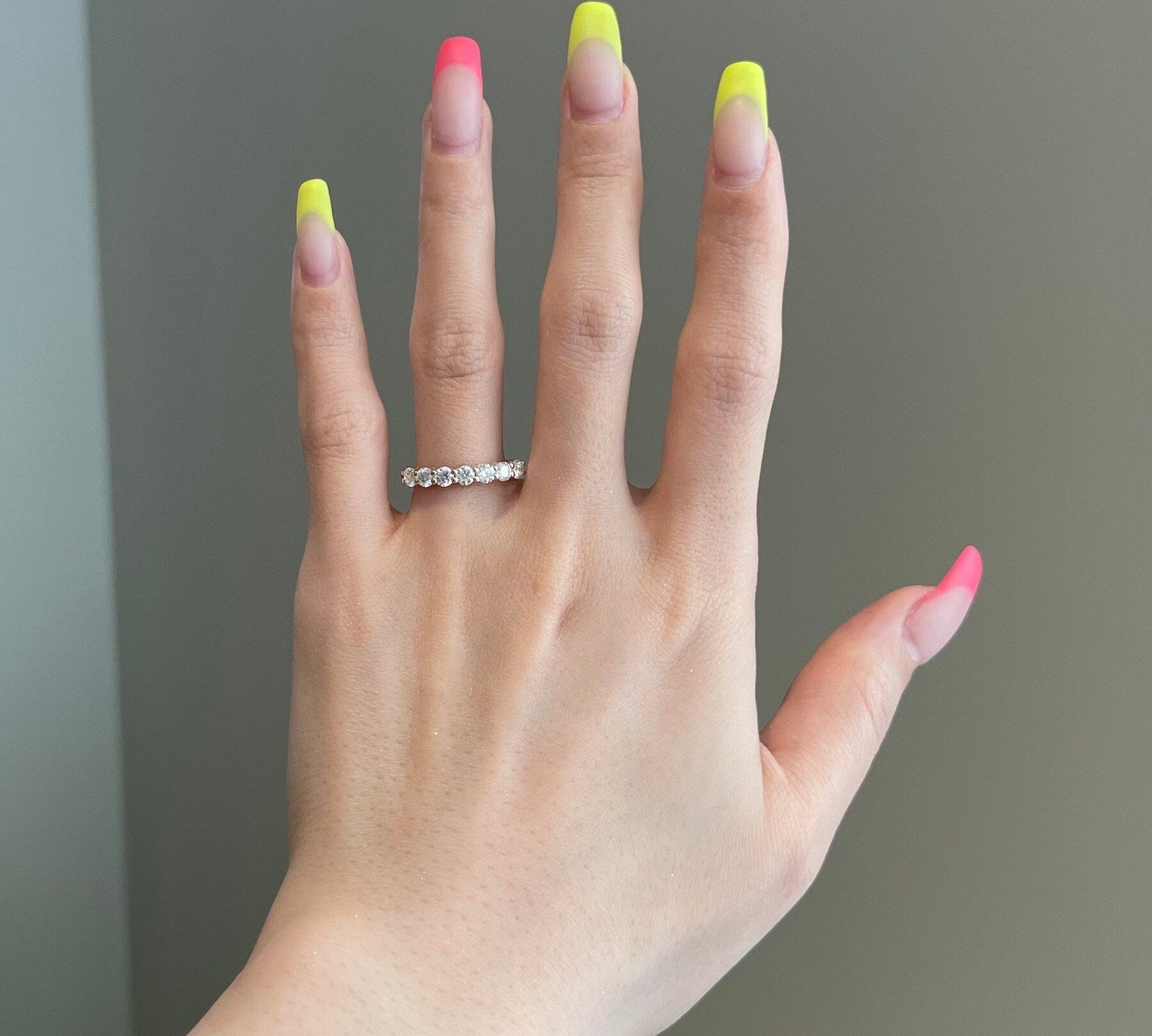 0.70 TCW Round Shaped Moissanite Seven Stones Wedding Band 2