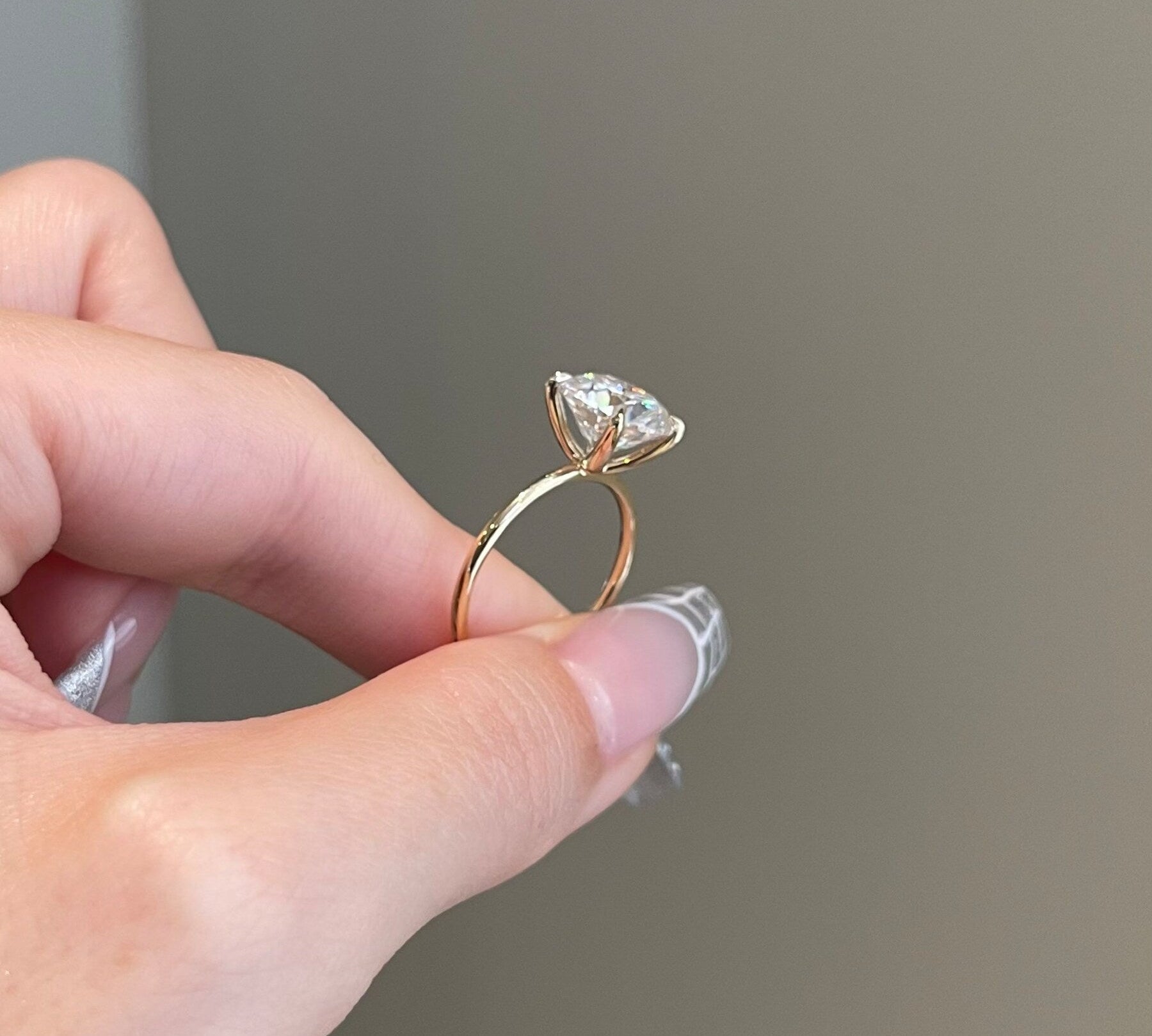 3.50 CT Round Shaped Moissanite Solitaire Engagement Ring 3