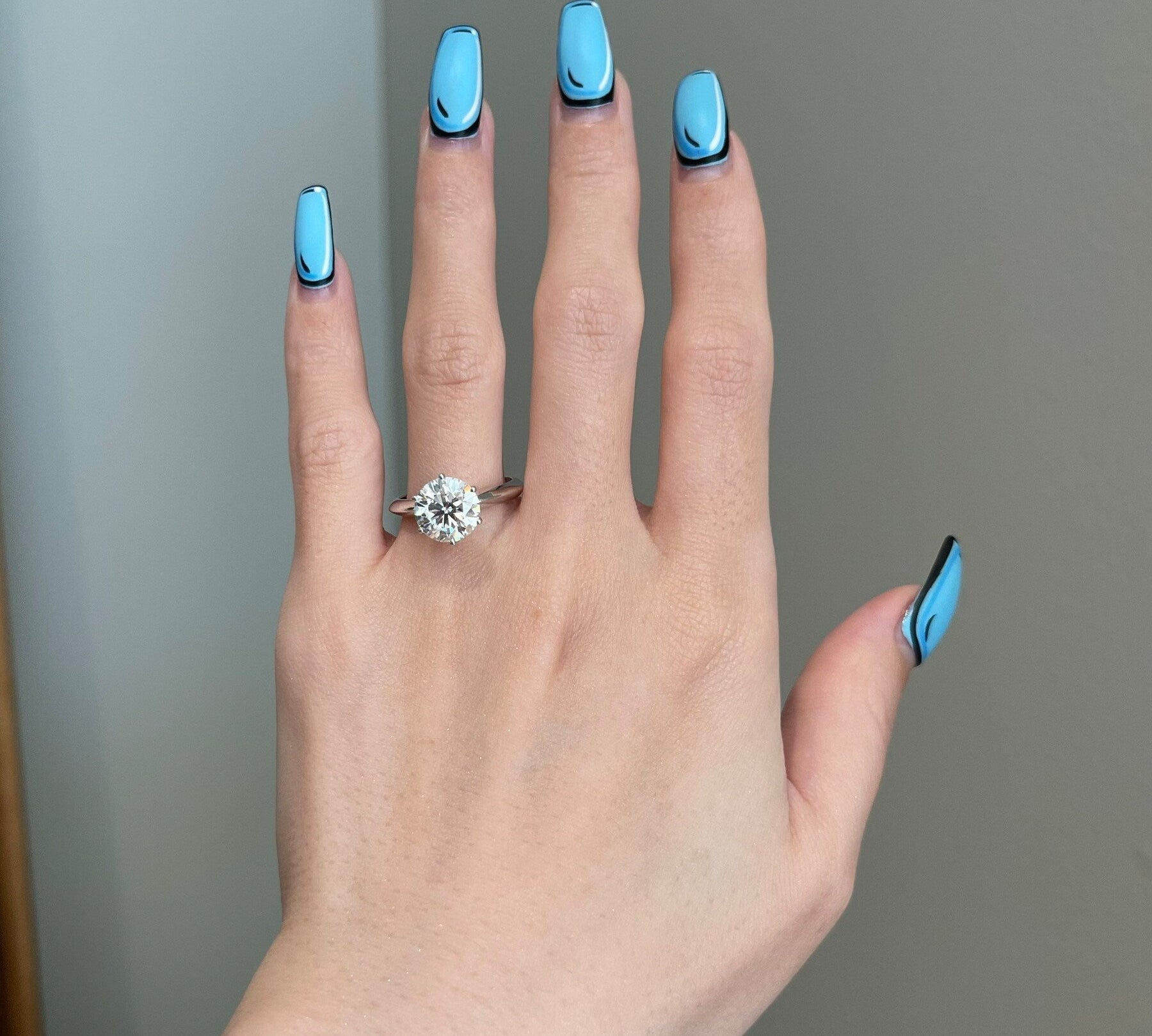 3.0 CT Round Shaped Moissanite Solitaire Engagement Ring 2