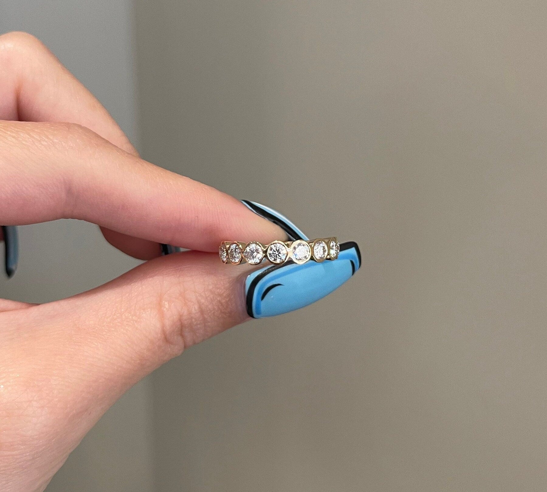 0.90 TCW Round Shaped Moissanite Bezel Half Eternity Wedding Band 2