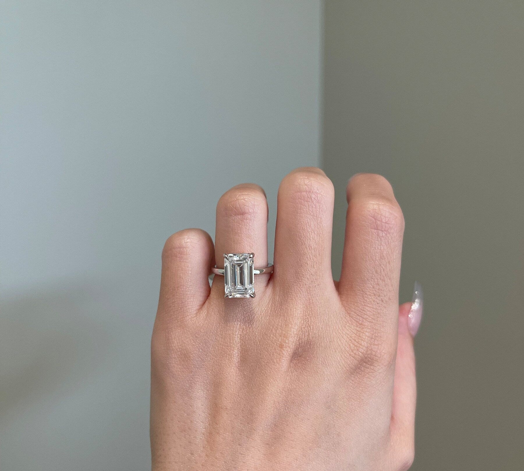 5.0 CT Emerald Shaped Moissanite Solitaire Engagement Ring 3