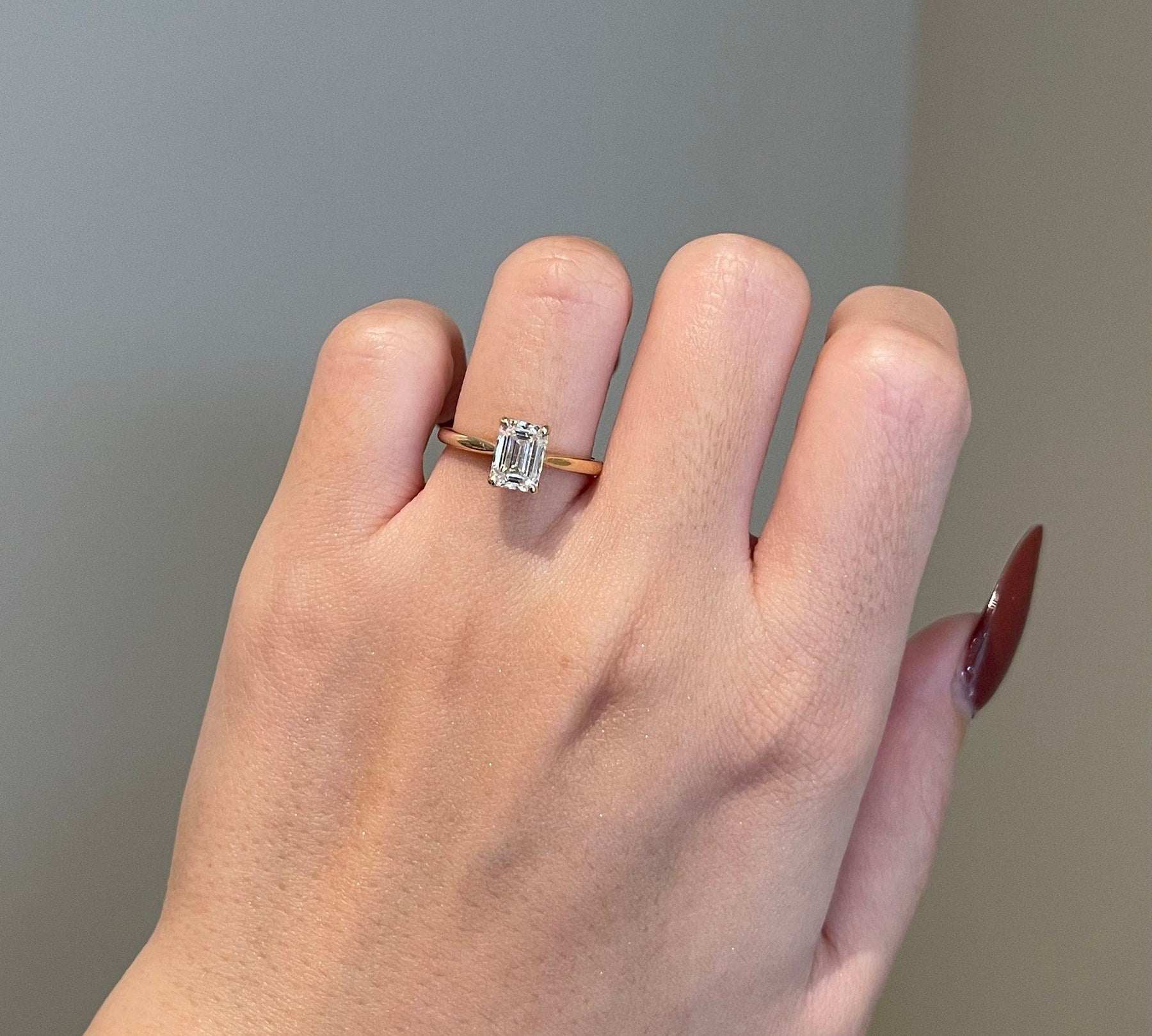 1.0 CT Emerald Shaped Moissanite Solitaire Engagement Ring 2