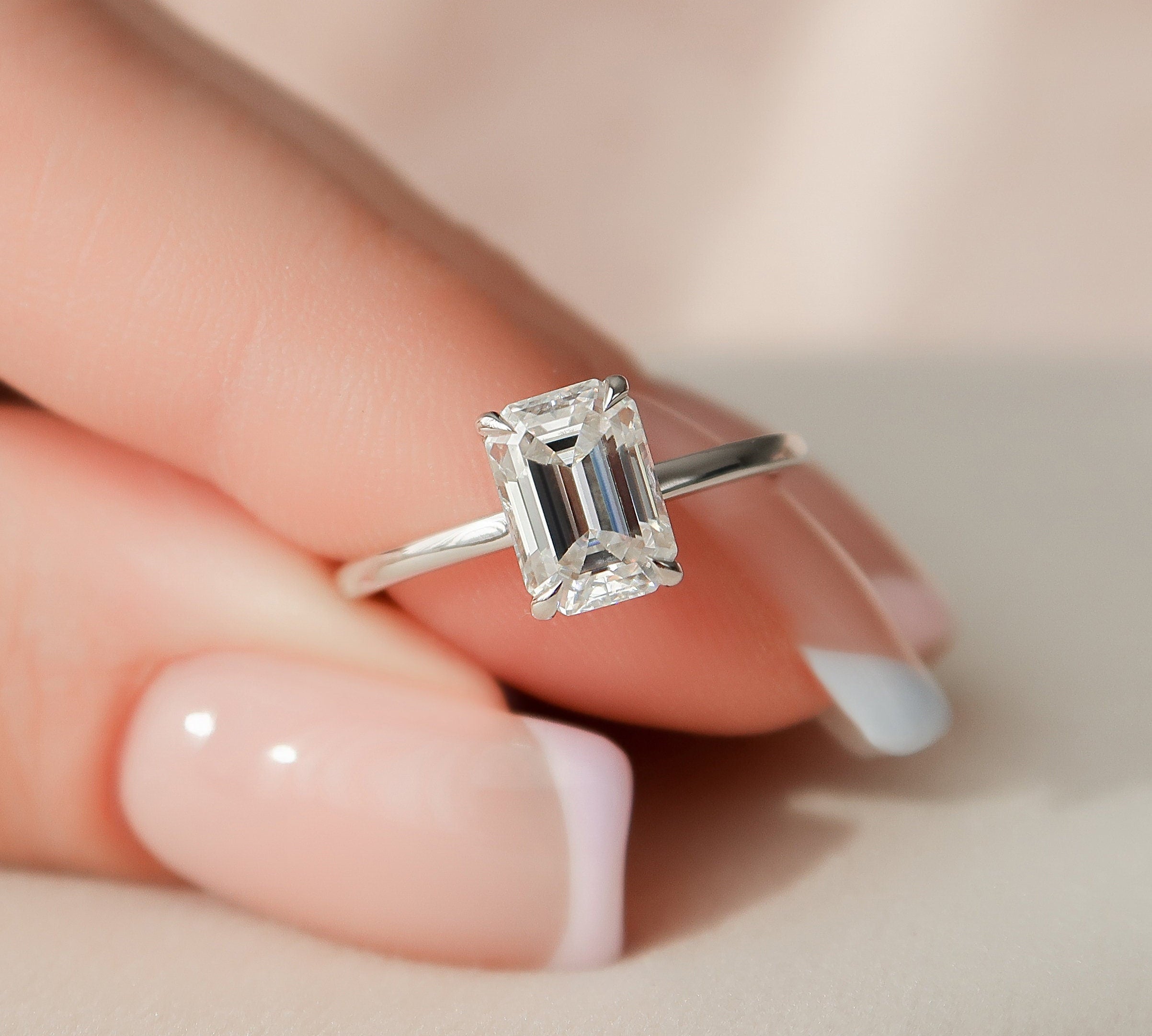 1.50 CT Emerald Solitaire Moissanite Engagement Ring 2