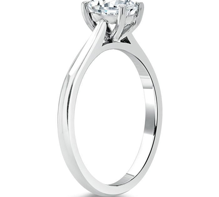 0.75 CT Oval Cut Solitaire Moissanite Engagement Ring 2
