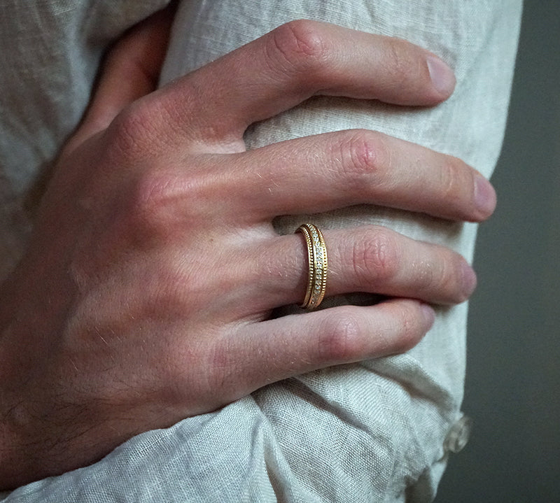 Round Stones Milgrain Men's Wedding Band 2